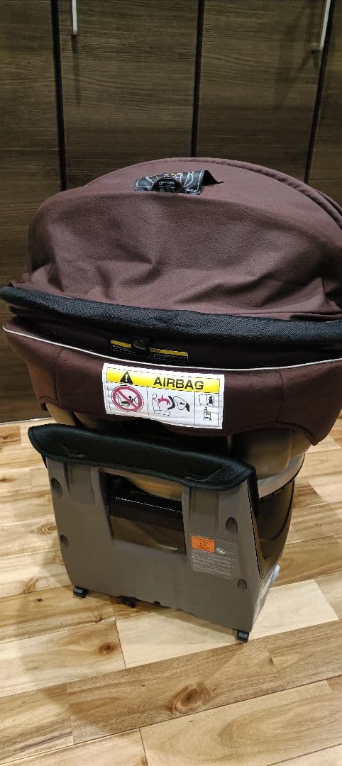 ダ*ル様 【整理の為最終値下げ】コンビ　ISOFIX回転式チャイルドシート　0歳
