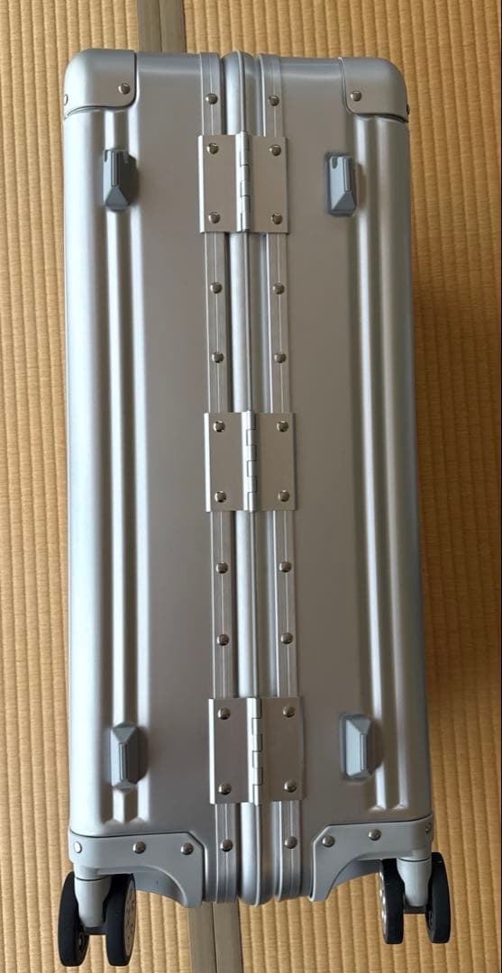 【美品/新品未使用】【非売品】メルセデスベンツ　アルミスーツケース