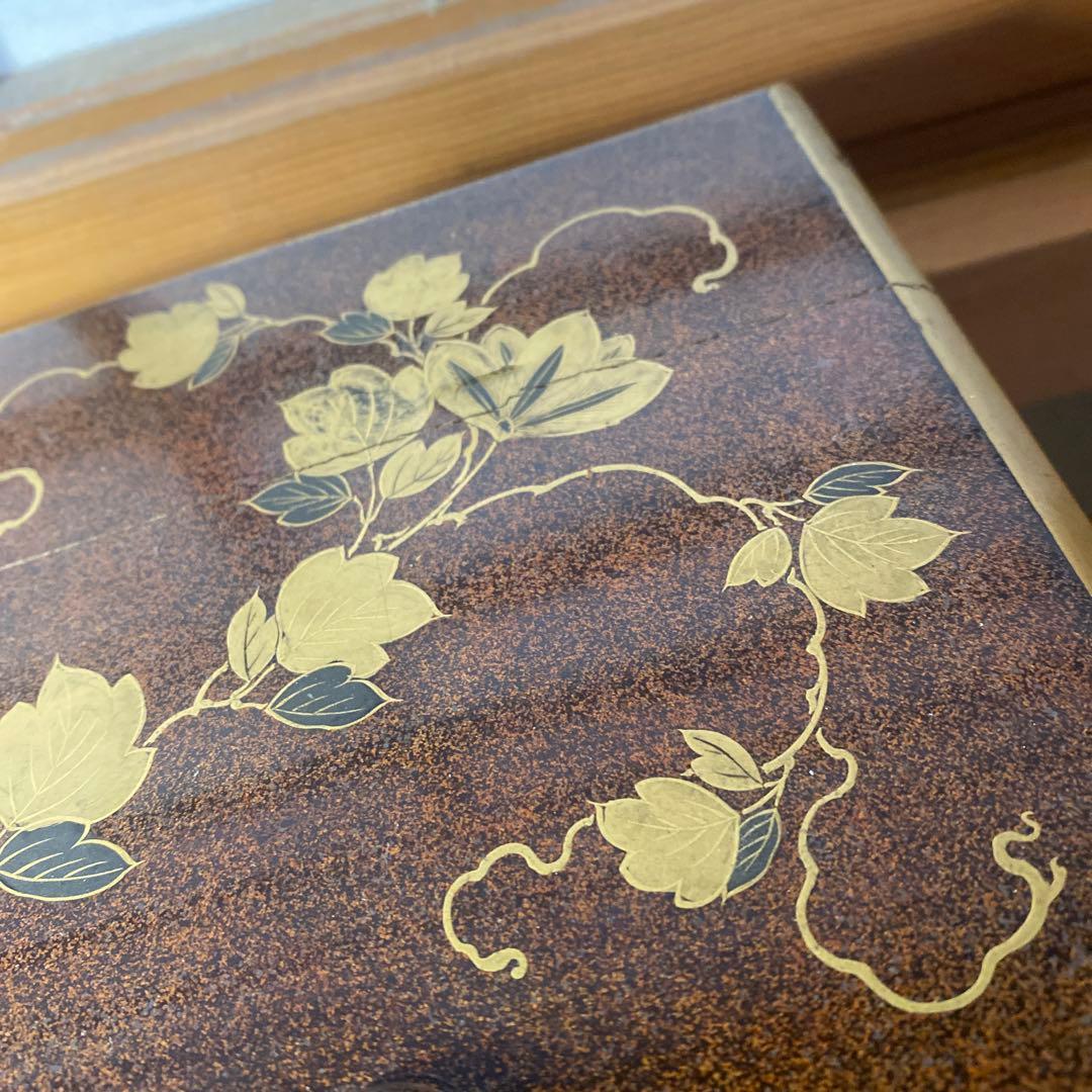 蒔絵梨地金蘭手華文引出し箱