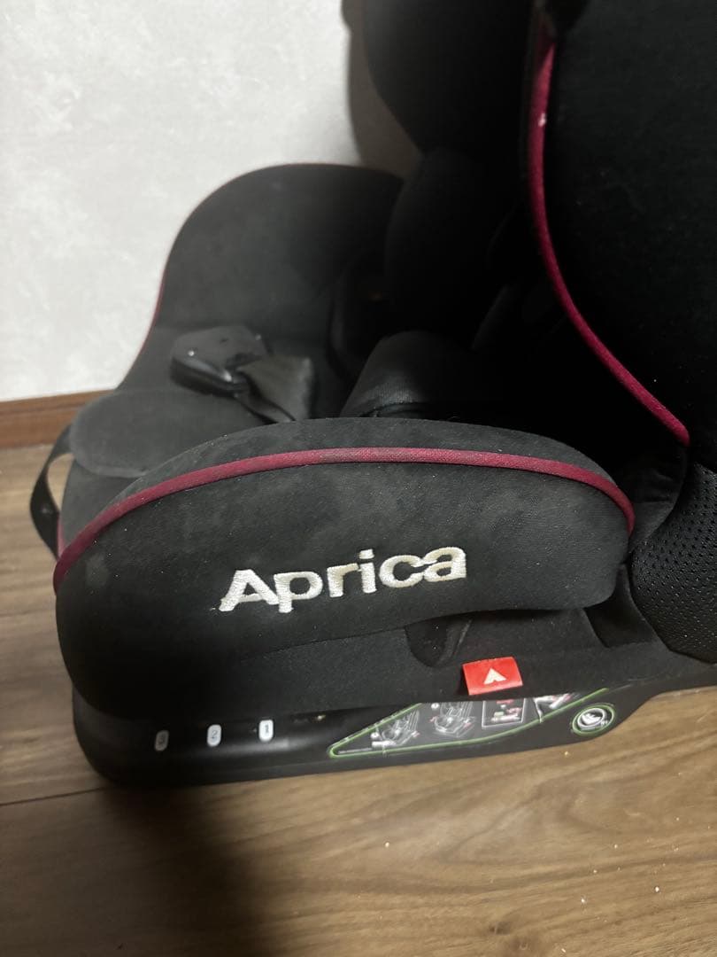 12月末まで値下げ中！Aprica チャイルド&ジュニアシート　formfit