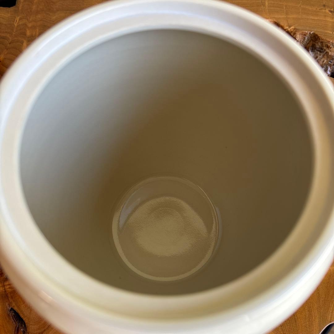 牙黄磁 しのぎ共蓋水指 加藤渓山作 茶道具 共箱