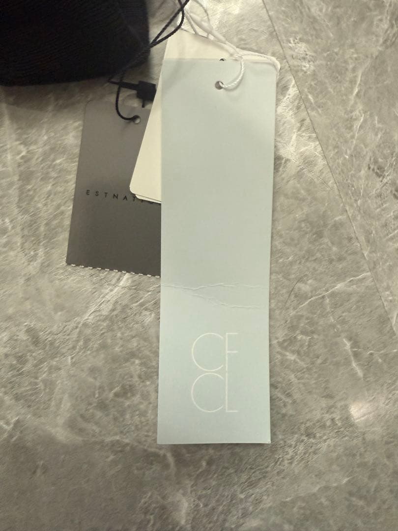 CFCL黒 フレアスカート ひざ下丈