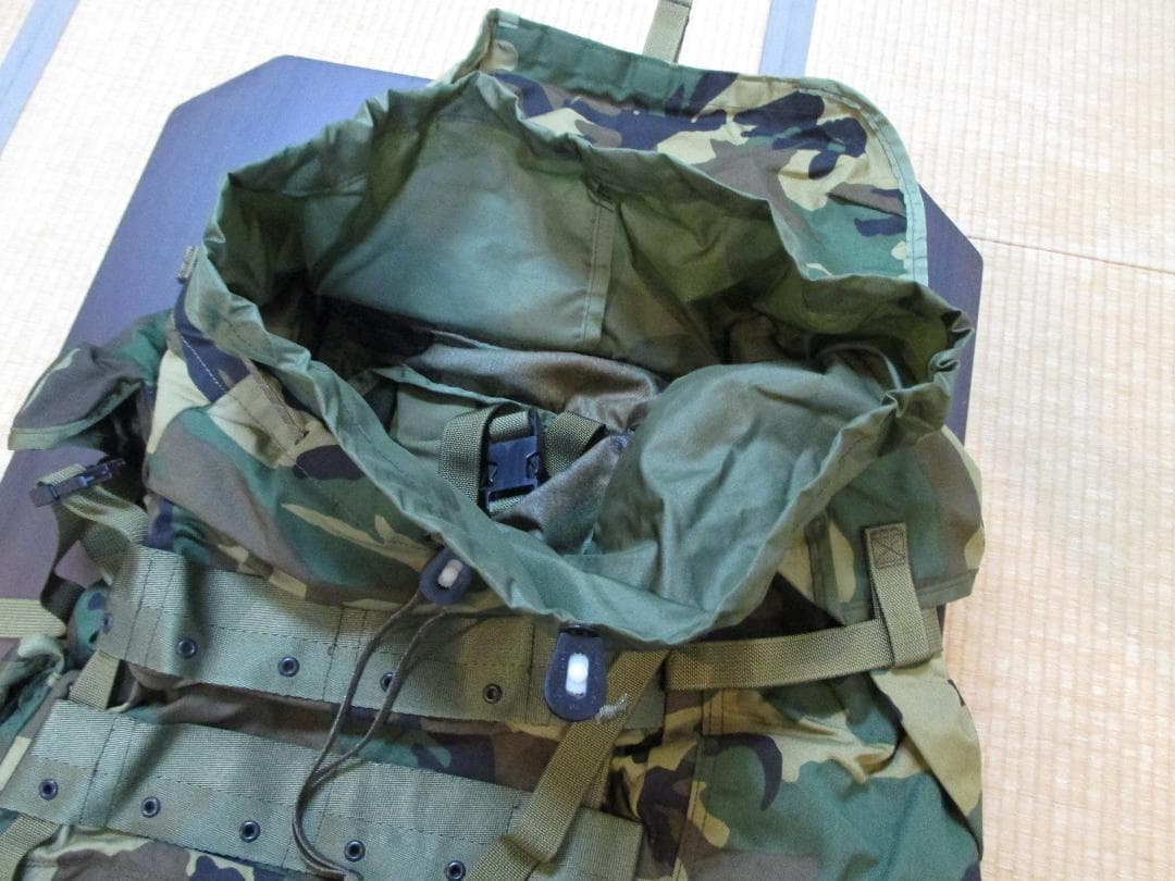 訳アリ品　未使用　米軍放出品　CFP-90　インターナルフレームバックパック