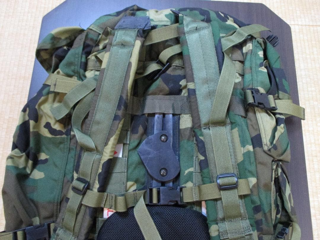 訳アリ品　未使用　米軍放出品　CFP-90　インターナルフレームバックパック