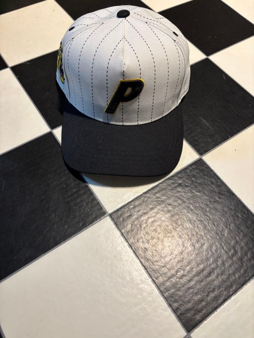 palace 大阪店限定！阪神タイガースコラボキャップ❗️