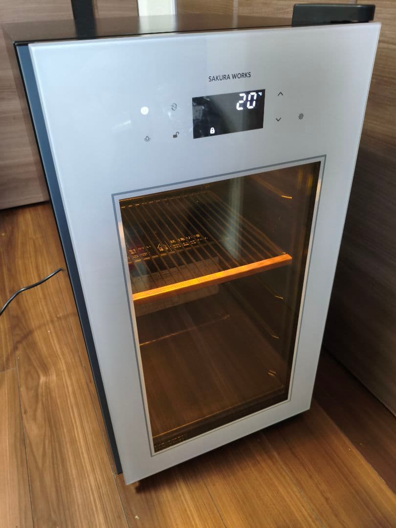 SA22-W ワインセラー ホワイト/ブラック　2022年製