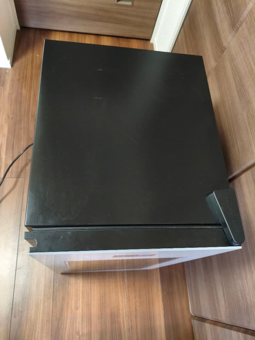 SA22-W ワインセラー ホワイト/ブラック　2022年製