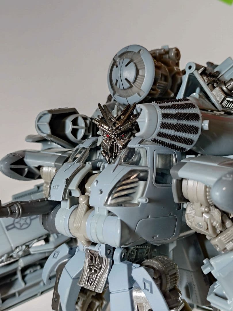 SS-08 ブラックアウト　トランスフォーマー　スタジオシリーズ