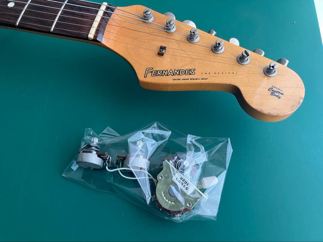 Fernandes RST-50 Revival　フェルナンデス ストラト