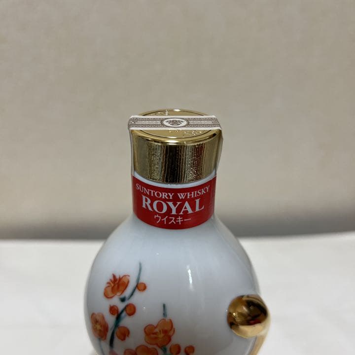 サントリーウイスキーローヤル巳歳ボトル