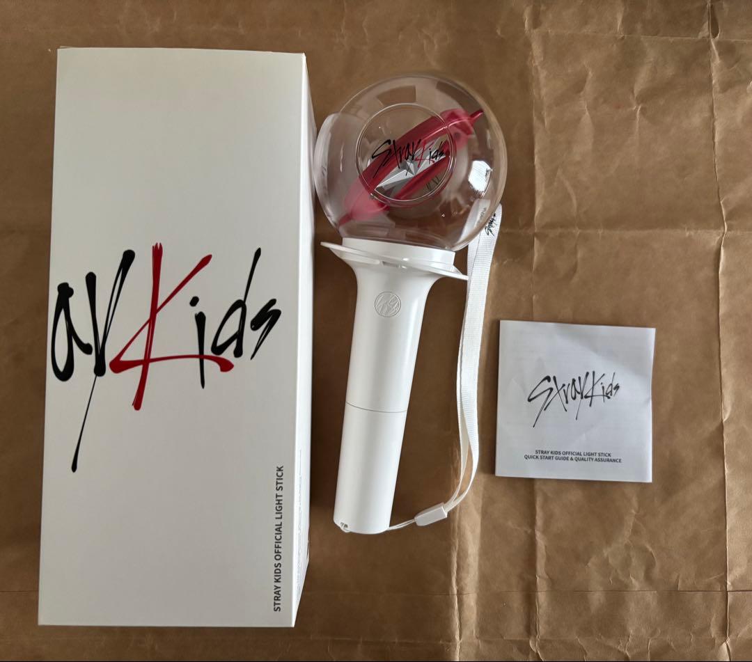 Stray Kids 公式ペンライト　2種セット