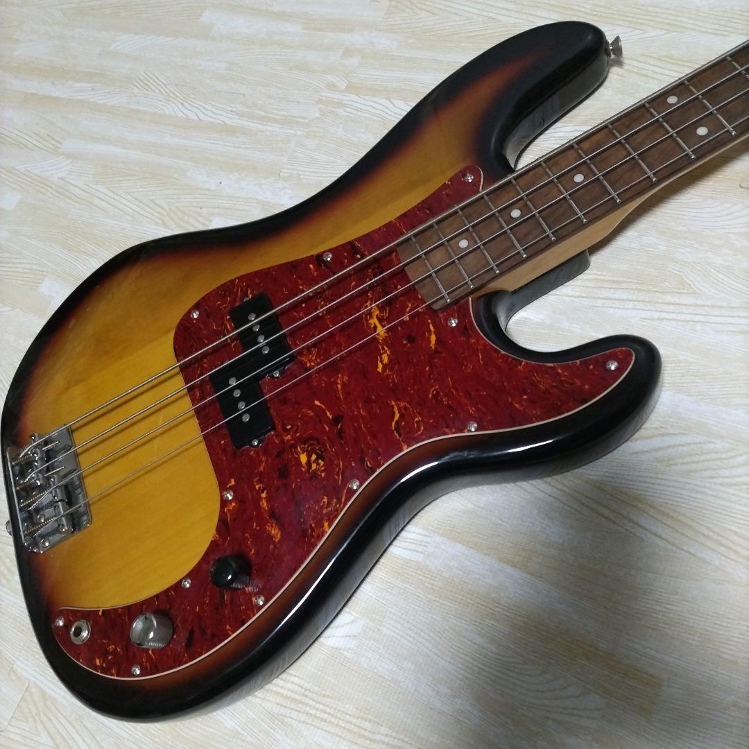 プレッションスタイル　サンバースト 4弦エレキベース