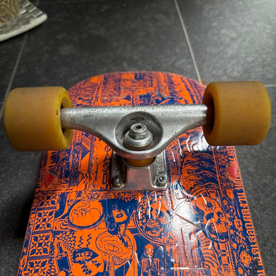 Fucking Awesomeスケートボードデッキ