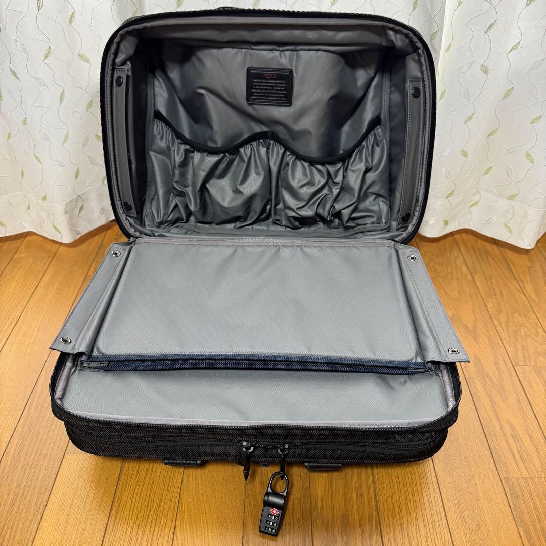 【超美品】TUMI トゥミ キャリーケース ブラック 　26627D2