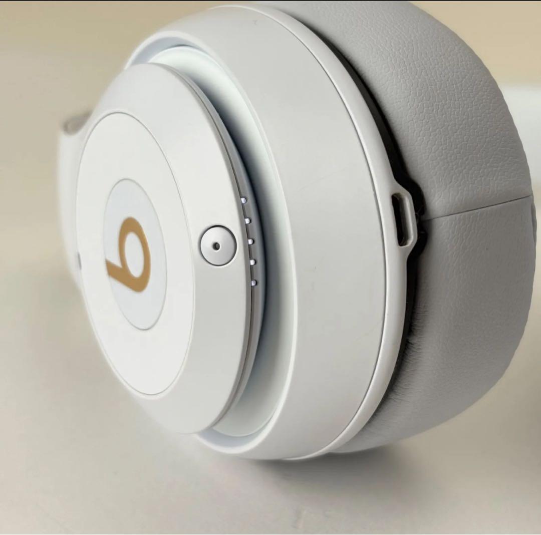 Beats Studio 3ワイヤレスヘッドフォン ホワイト