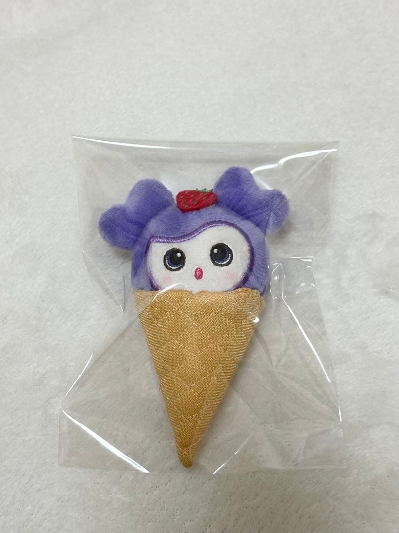 TWICE BABY LOVELYS アイス　ぬいぐるみバッチ サブリー　サナ