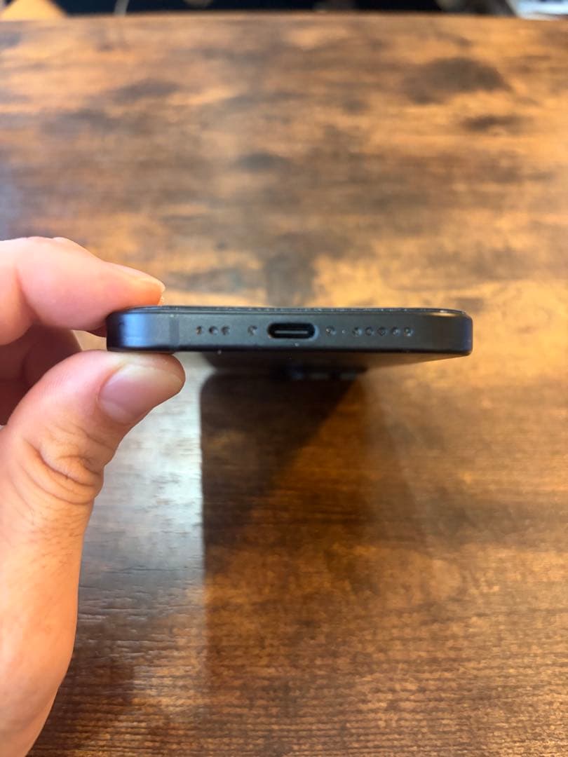 スマートフォン本体 iPhone15 256GB