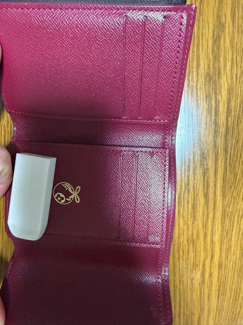 Louis Vuitton ポルトフォイユ・ヴィクトリーヌ