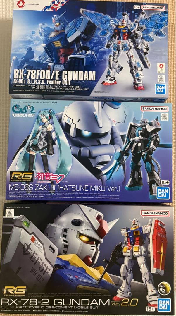 Rg 初音ミク　ザク　ガンダム2.0 hg グラスフェザー