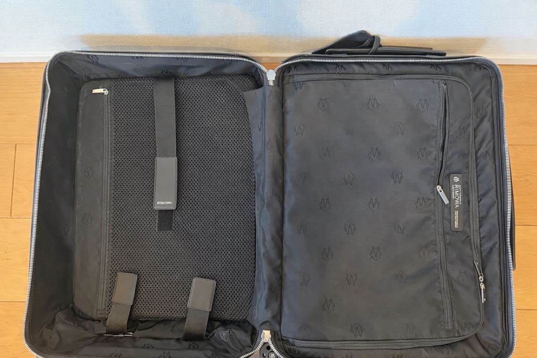 RIMOWA Distinct Cabin（リモワ ディスティンクト キャビン）