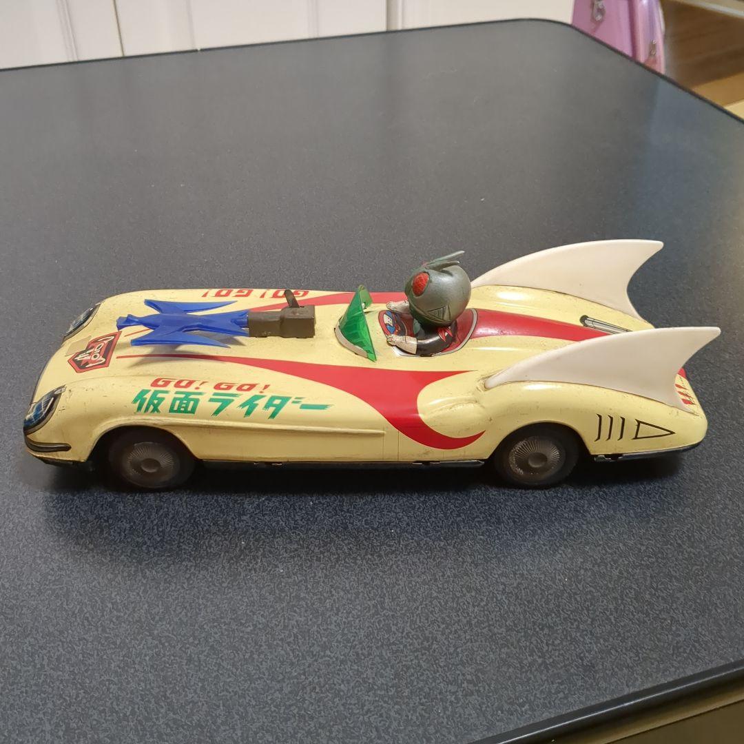 a*k様 仮面ライダー 車 ウイング付き フィギュア付き　ブリキ