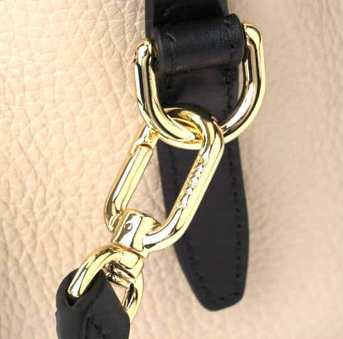 【新品(未開封)・希少品】FURLA　フルラ　ハンドバッグ　GENESI　レザー