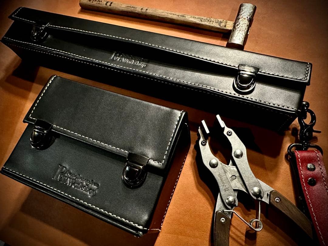 在庫入れ替えSALE!Pvt.Workshop 本革　デッキケース プレマケース