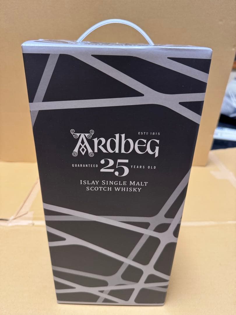 新品 アードベッグ Ardbeg 25年 700ml 46%