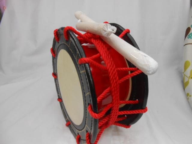 新品未使用(送料無料)14.980円　Rエイサー締め太鼓25cm 撥付き