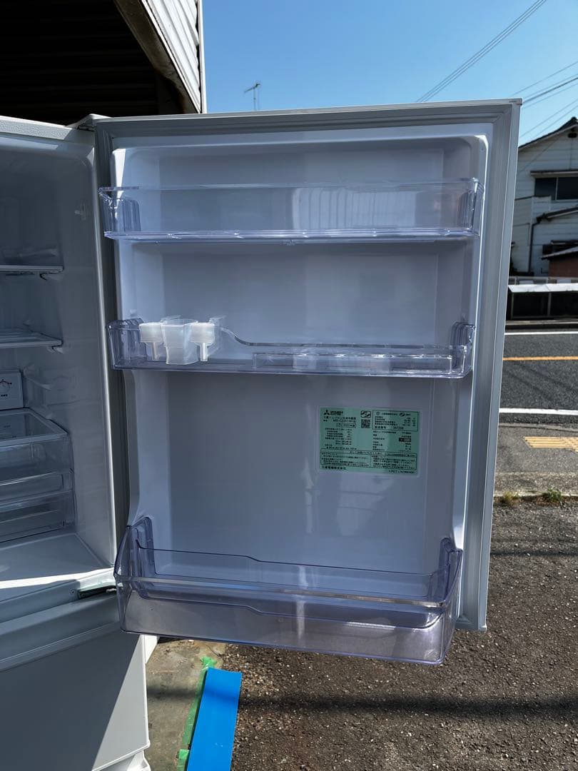 美品！三菱　冷蔵庫MR-C33 H-W1 2023年製中古品