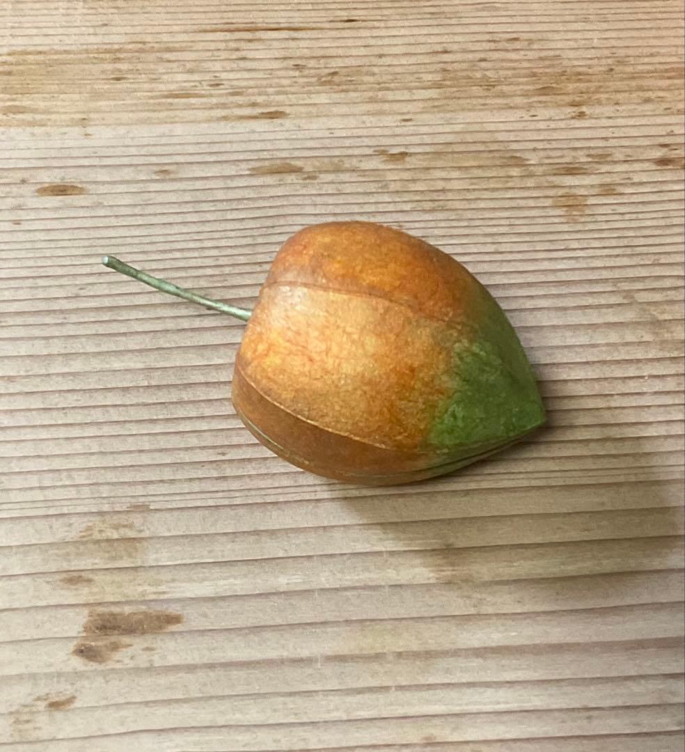 ほおずき図 香合 北原悦子作 木彫塗り 」(共箱)