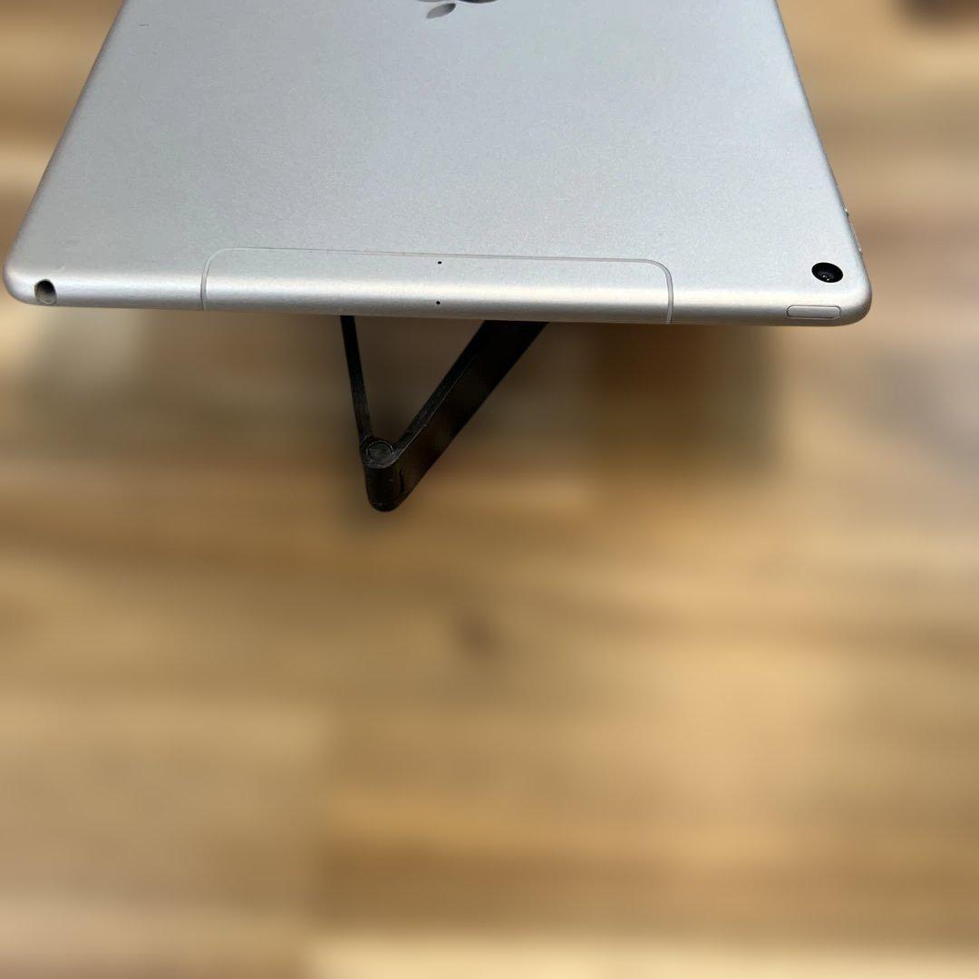 M836 SIMフリー　ipad Air 第三世代　64GB