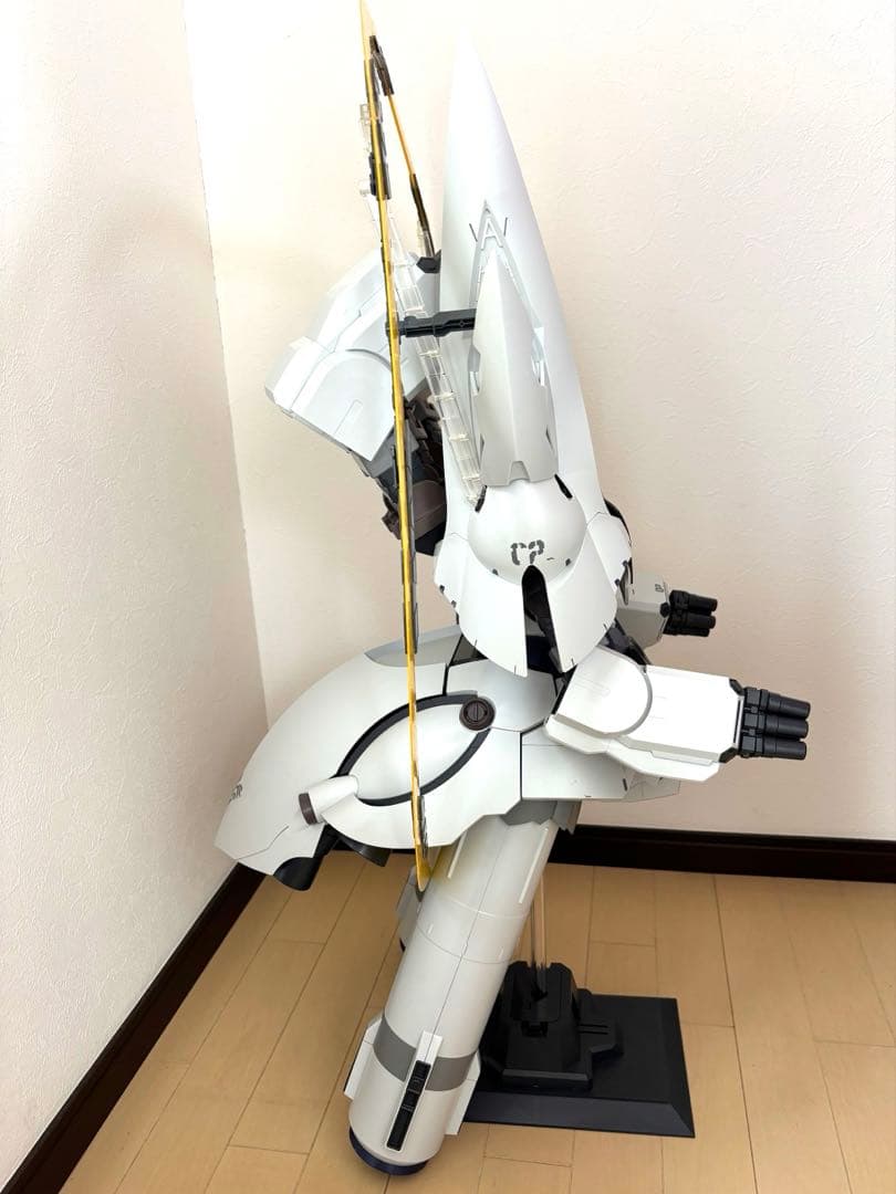 ガンプラ　HG llネオ・ジオング（ナラティブVer.）サイコ・シャード付き