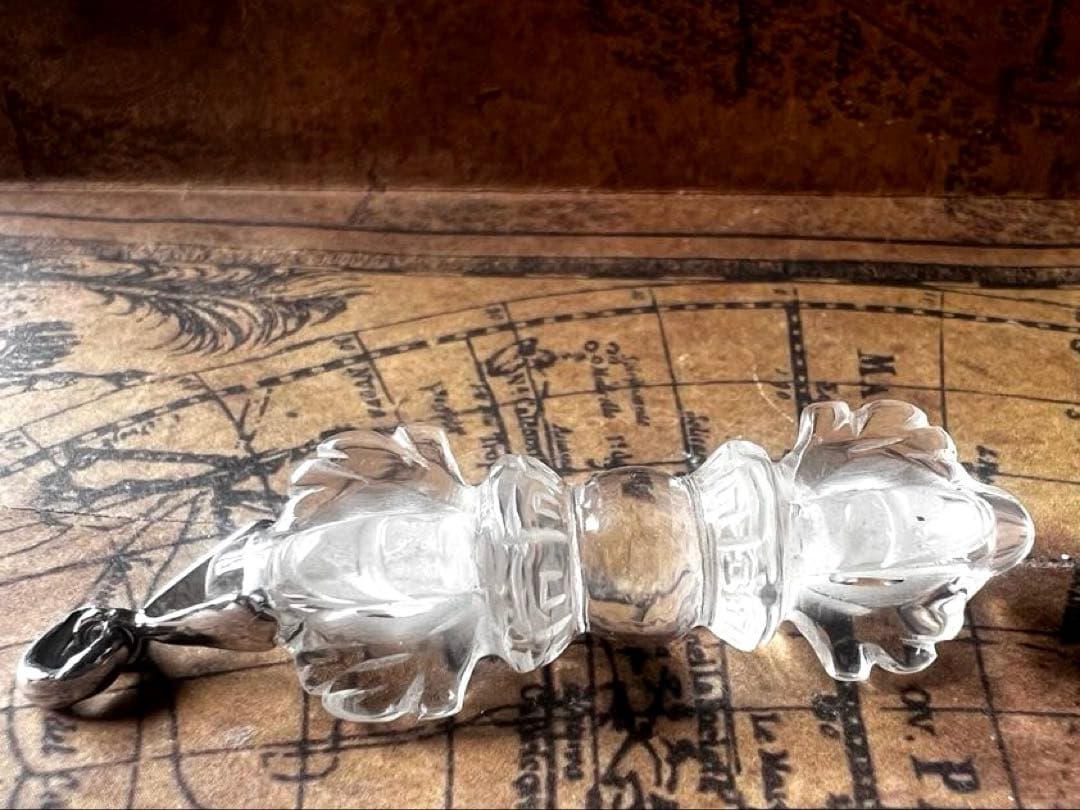 ヒマラヤ水晶五鈷杵（バジュラ）のネックレス