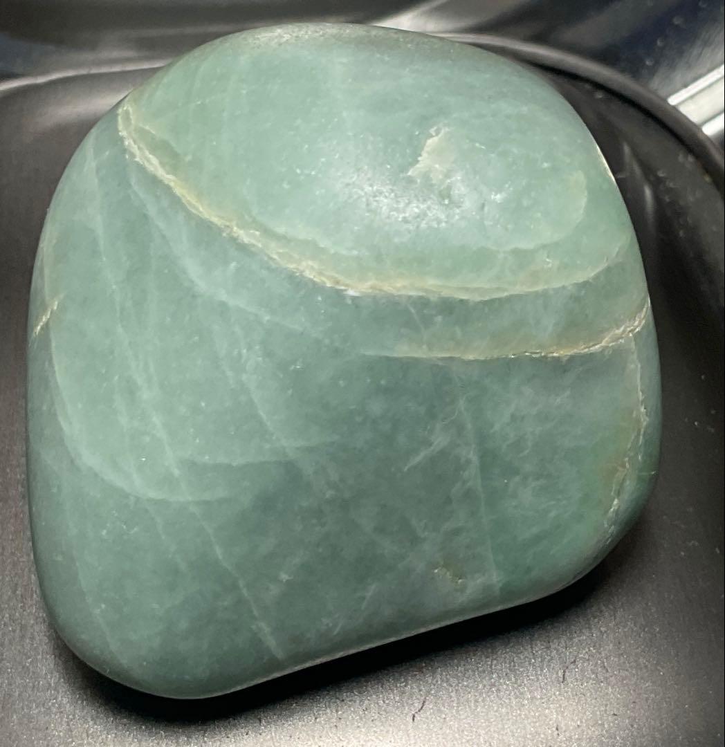 ［緑色　ガラス質］　上質糸魚川翡翠海石200g ヒスイ　ひすい