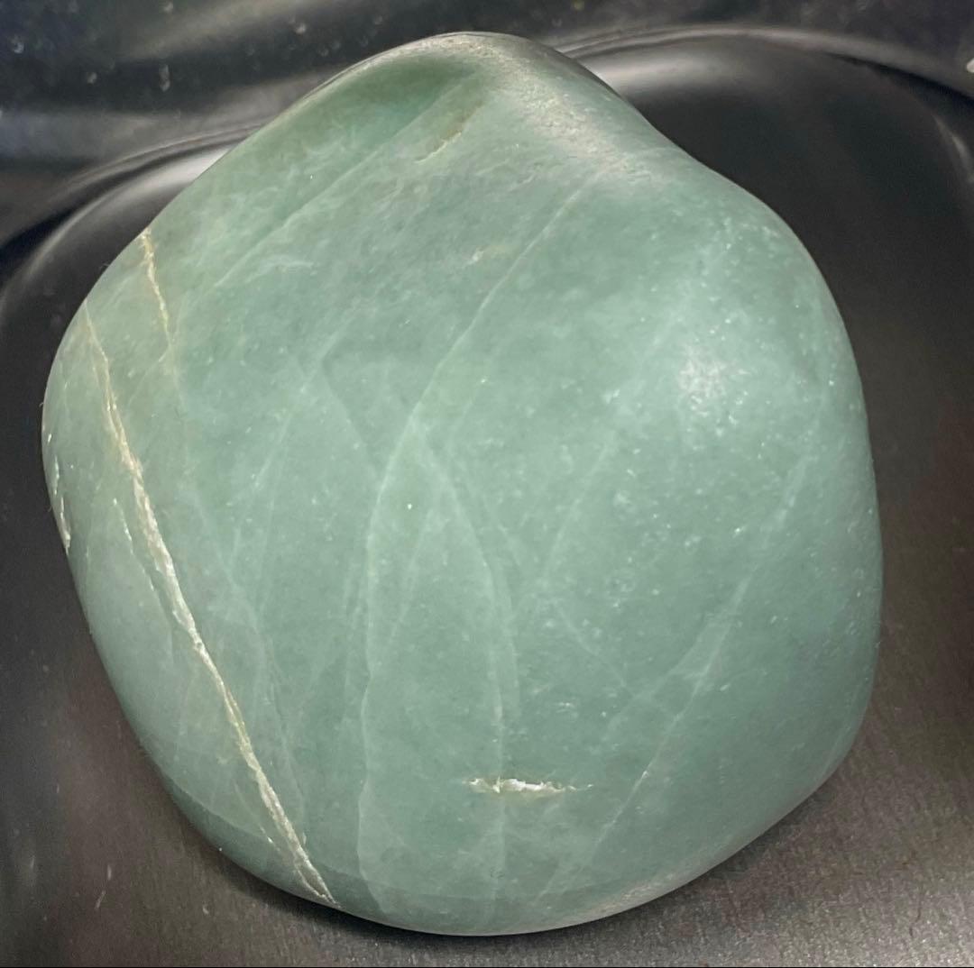 ［緑色　ガラス質］　上質糸魚川翡翠海石200g ヒスイ　ひすい