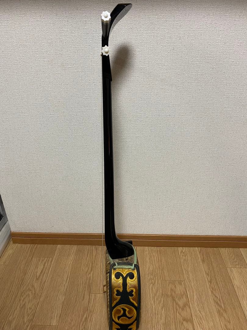 ヘビ皮 三線本体 黒/金/緑