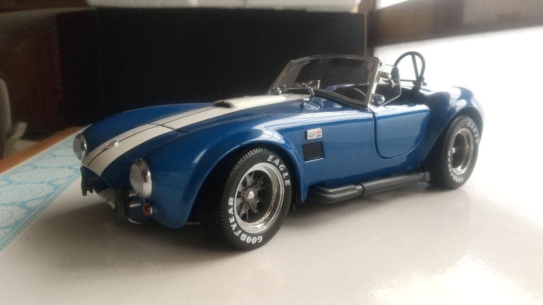 ミニカー 1/18 SHELBY COBRA 427 S/C (Blue)