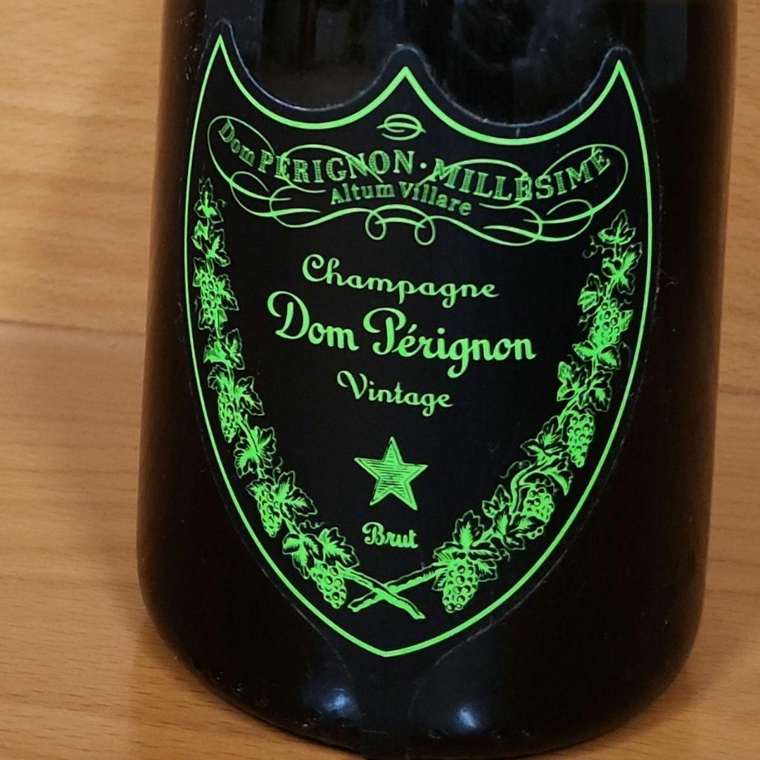 光る！ドン・ペリニヨン ヴィンテージ シャンパン