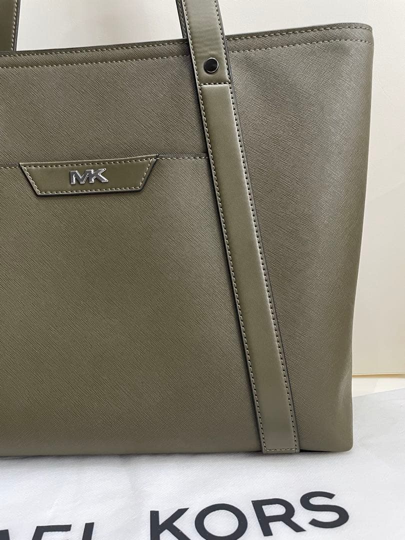 【新品未使用❤︎】MICHAEL KORS オリーブビジネスバッグ　マイケルコース