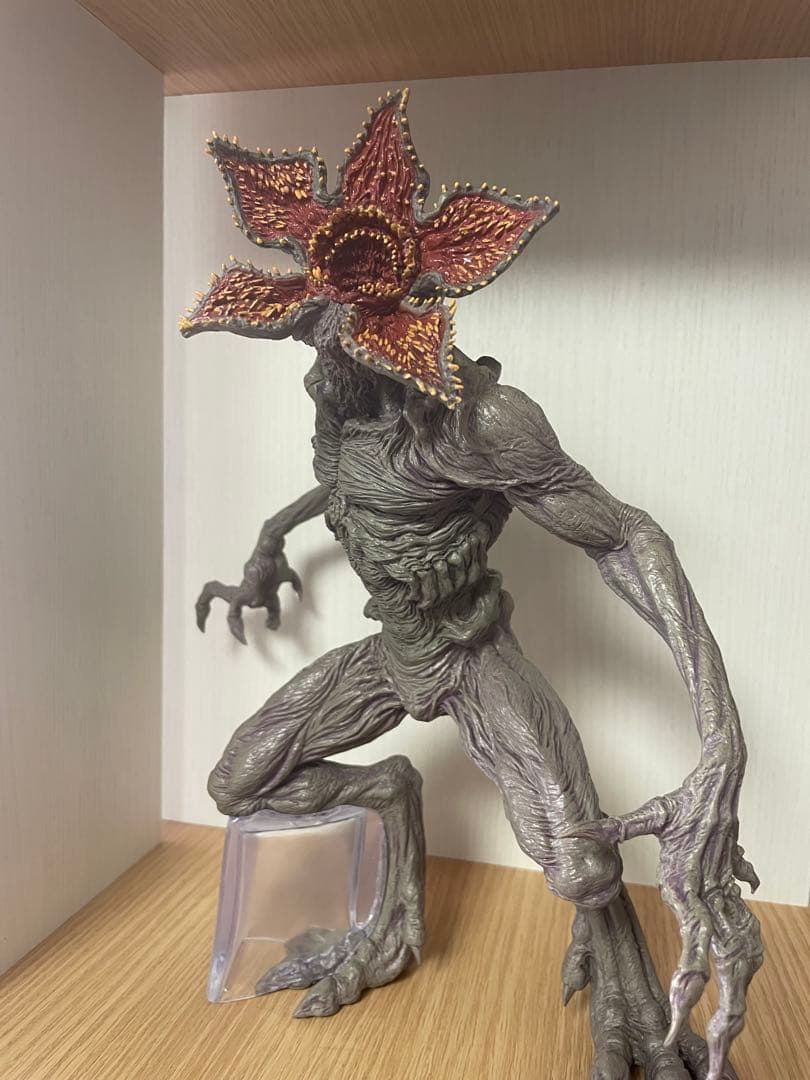 一番くじ　ストレンジャー・シングス デモゴルゴン A賞&岩倉ルフィ