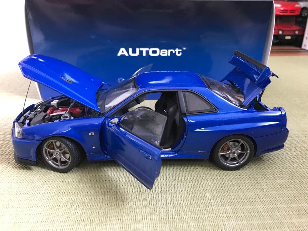 1/18 オートアート スカイライン BNR34 V Spec 2