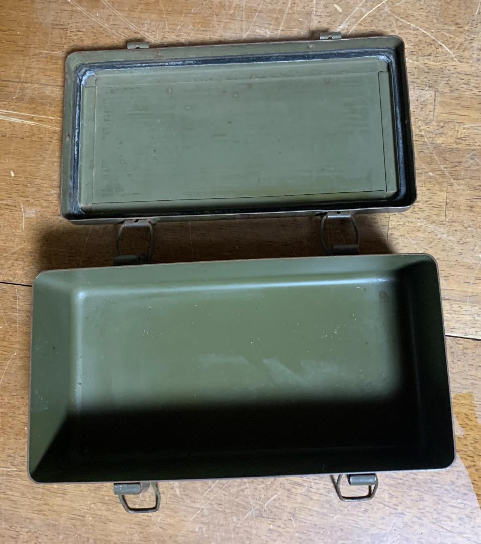 希少!! 米軍 実物 ファーストエイドキットケース 現状品!!