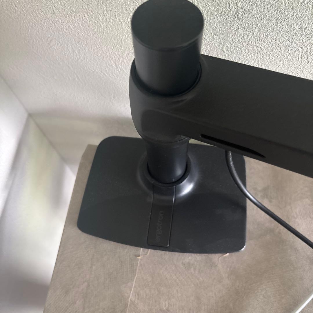 4kモニター　エルゴトロン セット