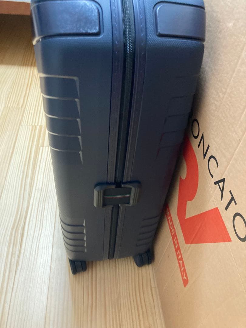 新品イタリア製キャリーケース　ロンカート　イプシロン68～74L ダークブルー