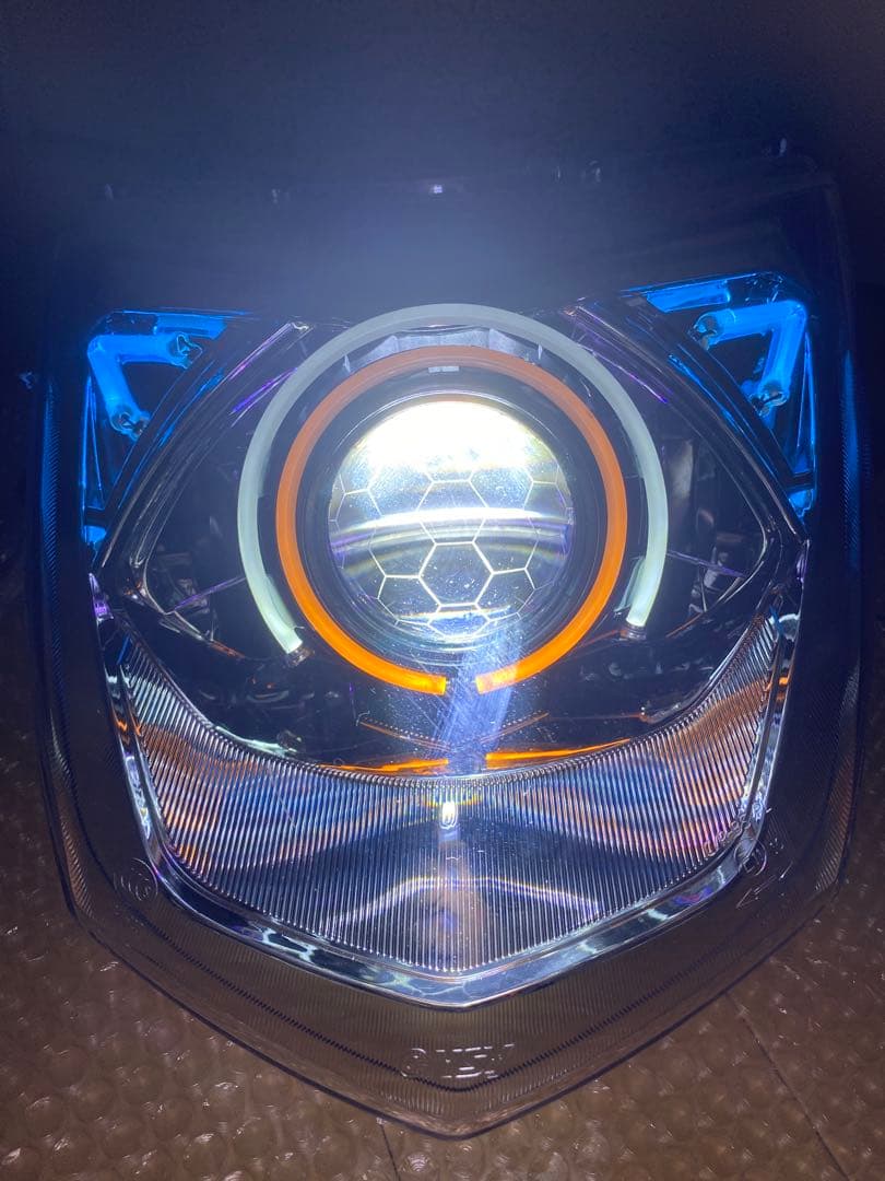 シグナスX 3型 デビルアイ プロジェクターヘッドライト レインボー アプリ操作