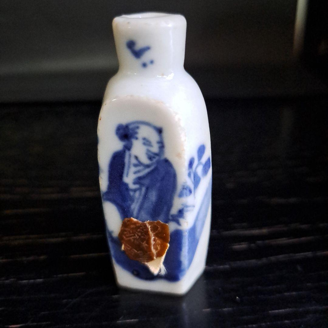 中国古玩　小品飾壺　極上　六角瓶　乾隆時代　　白磁人物図　染付青磁