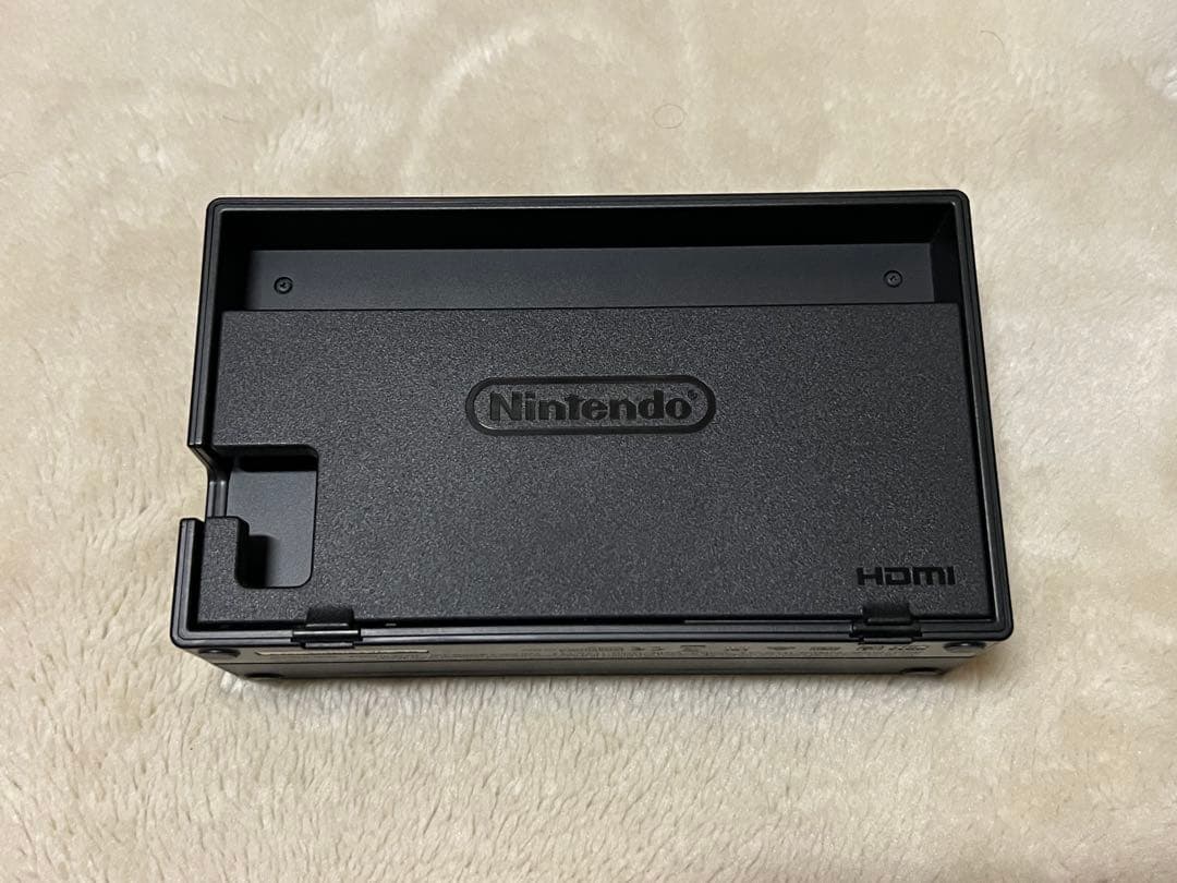 Nintendo Switch 本体 ネオンブルー・ネオンレッド　2017年製