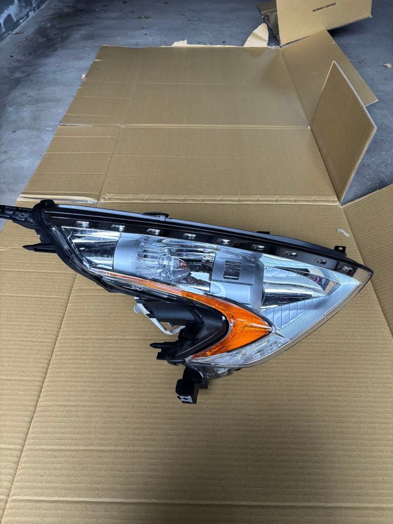 フェアレディZ z34 370z 純正ヘッドライト 右側