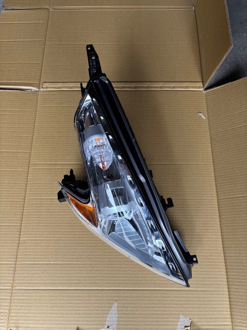 フェアレディZ z34 370z 純正ヘッドライト 右側